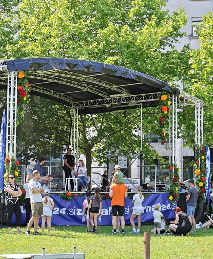 Ozvočenje prireditve v noci gorici